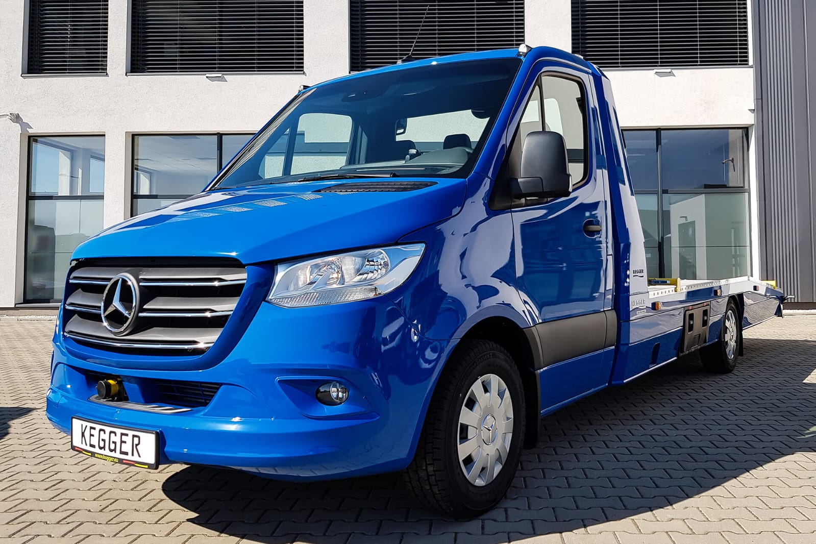 Услуги эвакуатора в Алматы дешево